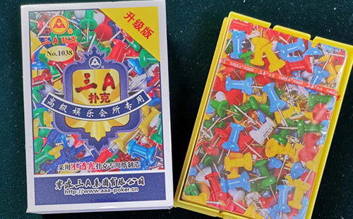 高台扑克批发采购指南与产品质量识别要点解析